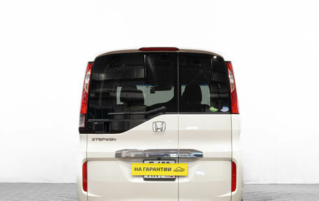 Honda Stepwgn IV, 2015 год, 1 889 000 рублей, 6 фотография
