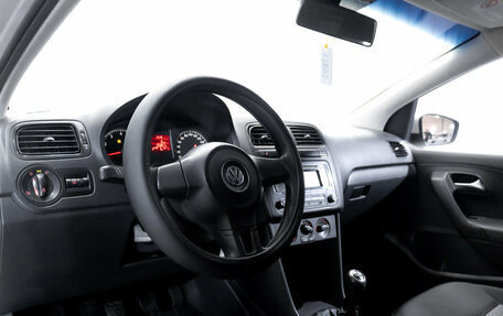 Volkswagen Polo VI (EU Market), 2012 год, 649 000 рублей, 13 фотография