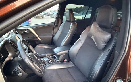 Toyota RAV4, 2017 год, 2 250 000 рублей, 4 фотография