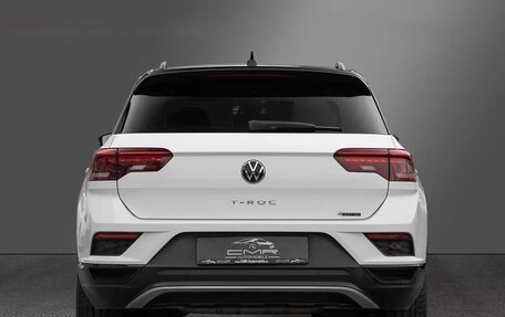Volkswagen T-Roc I, 2023 год, 2 235 000 рублей, 7 фотография