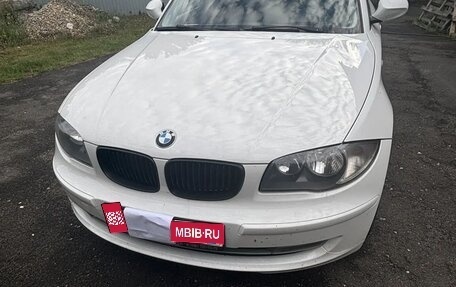 BMW 1 серия, 2011 год, 850 000 рублей, 1 фотография