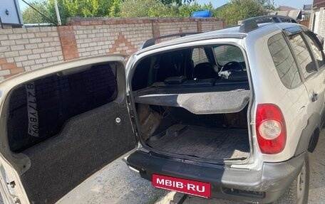 Chevrolet Niva I рестайлинг, 2011 год, 285 000 рублей, 5 фотография