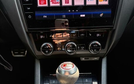Skoda Octavia RS, 2016 год, 2 700 000 рублей, 16 фотография