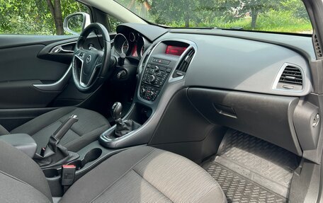 Opel Astra J, 2014 год, 1 050 000 рублей, 26 фотография