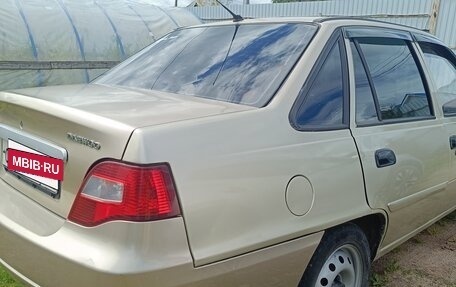 Daewoo Nexia I рестайлинг, 2012 год, 300 000 рублей, 3 фотография