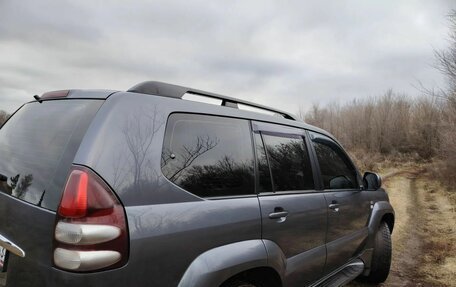 Toyota Land Cruiser Prado 120 рестайлинг, 2007 год, 2 000 000 рублей, 2 фотография