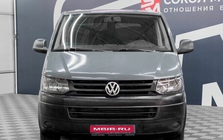 Volkswagen Caravelle T5, 2013 год, 1 399 900 рублей, 2 фотография