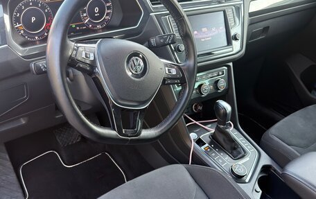 Volkswagen Tiguan II, 2017 год, 2 199 000 рублей, 8 фотография