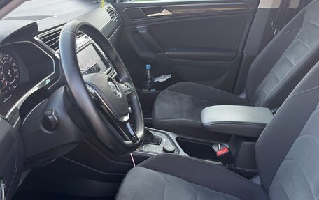 Volkswagen Tiguan II, 2017 год, 2 199 000 рублей, 9 фотография