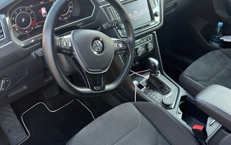 Volkswagen Tiguan II, 2017 год, 2 199 000 рублей, 10 фотография