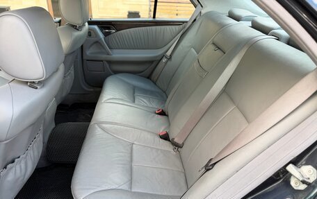 Mercedes-Benz E-Класс, 1998 год, 1 000 000 рублей, 10 фотография