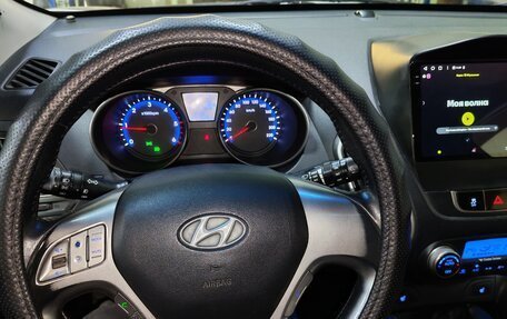 Hyundai Tucson III, 2009 год, 1 000 000 рублей, 4 фотография