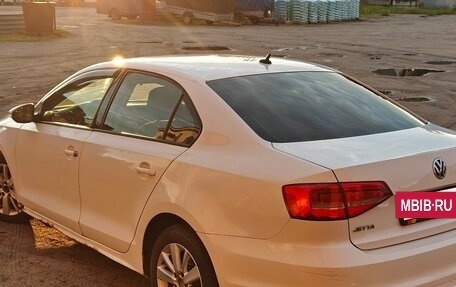 Volkswagen Jetta VI, 2015 год, 650 000 рублей, 4 фотография