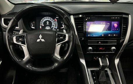 Mitsubishi Pajero Sport III рестайлинг, 2020 год, 3 450 000 рублей, 13 фотография