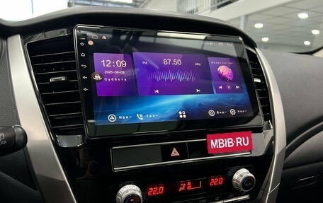 Mitsubishi Pajero Sport III рестайлинг, 2020 год, 3 450 000 рублей, 14 фотография