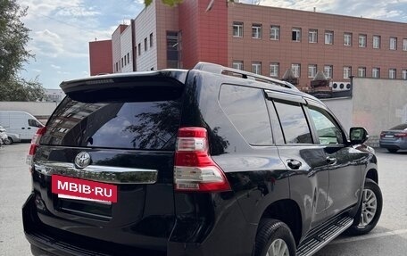 Toyota Land Cruiser Prado 150 рестайлинг 2, 2016 год, 4 350 000 рублей, 6 фотография