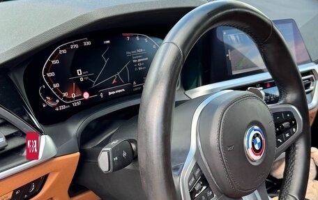 BMW 3 серия, 2019 год, 3 900 000 рублей, 16 фотография