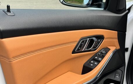 BMW 3 серия, 2019 год, 3 900 000 рублей, 31 фотография
