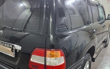 Toyota Land Cruiser 100 рестайлинг 2, 2006 год, 4 700 000 рублей, 6 фотография