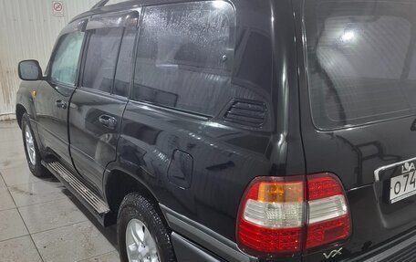 Toyota Land Cruiser 100 рестайлинг 2, 2006 год, 4 700 000 рублей, 5 фотография