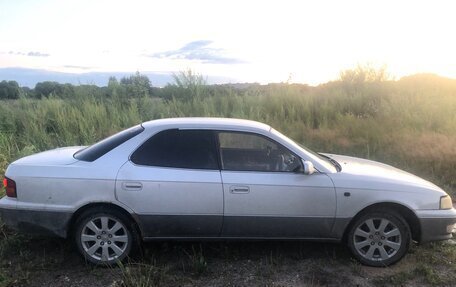 Toyota Vista, 1998 год, 345 000 рублей, 2 фотография