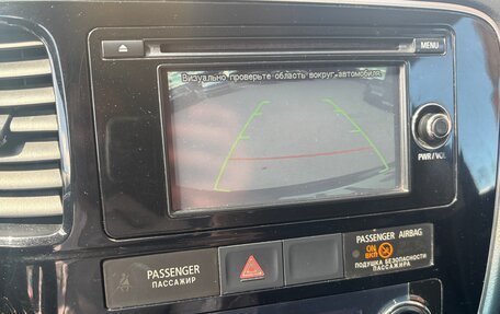 Mitsubishi Outlander III рестайлинг 3, 2013 год, 900 000 рублей, 18 фотография