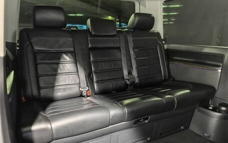 Volkswagen Multivan T6 рестайлинг, 2020 год, 6 399 000 рублей, 17 фотография