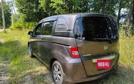 Honda Freed I, 2015 год, 1 585 000 рублей, 6 фотография