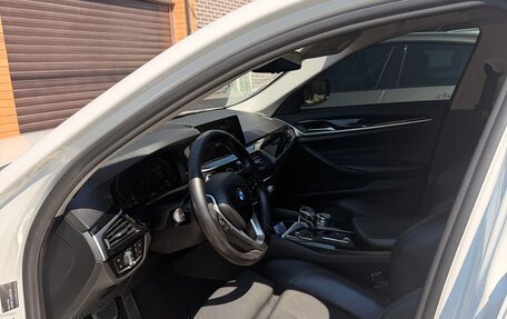 BMW 5 серия, 2019 год, 3 000 000 рублей, 10 фотография