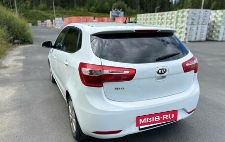 KIA Rio III рестайлинг, 2014 год, 820 000 рублей, 10 фотография
