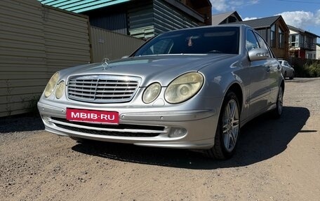 Mercedes-Benz E-Класс, 2002 год, 560 000 рублей, 1 фотография