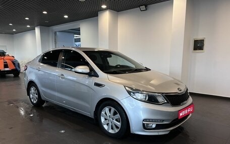 KIA Rio III рестайлинг, 2016 год, 940 000 рублей, 1 фотография