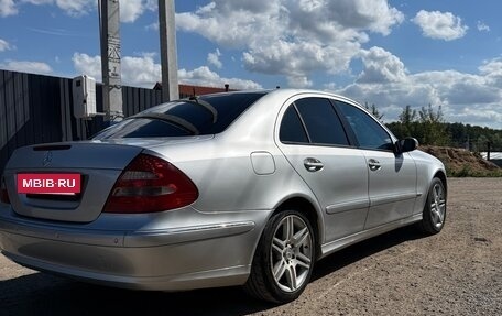 Mercedes-Benz E-Класс, 2002 год, 560 000 рублей, 6 фотография