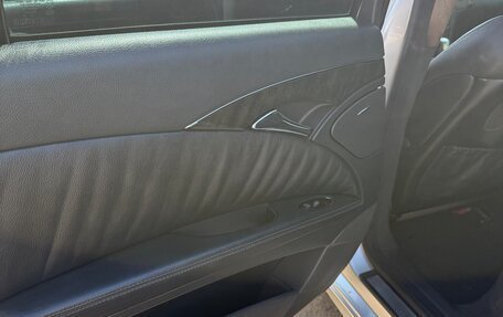 Mercedes-Benz E-Класс, 2002 год, 560 000 рублей, 16 фотография