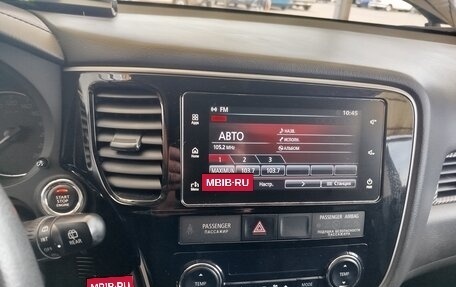 Mitsubishi Outlander III рестайлинг 3, 2018 год, 2 100 000 рублей, 8 фотография