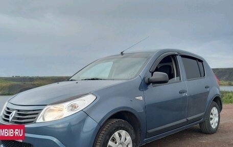 Renault Sandero I, 2012 год, 710 000 рублей, 2 фотография