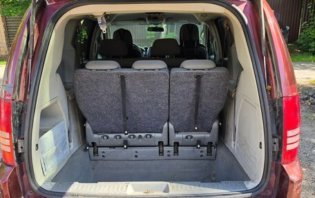 Chrysler Town & Country V рестайлинг, 2007 год, 730 000 рублей, 9 фотография