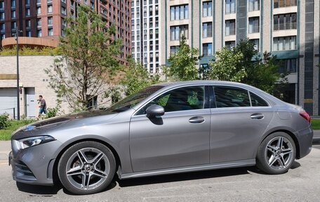 Mercedes-Benz A-Класс, 2020 год, 2 690 000 рублей, 2 фотография
