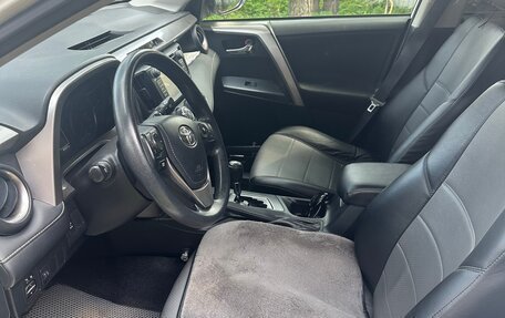 Toyota RAV4, 2016 год, 2 700 000 рублей, 9 фотография