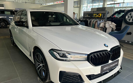 BMW 5 серия, 2021 год, 5 700 000 рублей, 3 фотография
