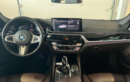 BMW 5 серия, 2021 год, 5 700 000 рублей, 8 фотография