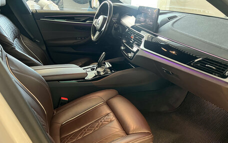 BMW 5 серия, 2021 год, 5 700 000 рублей, 20 фотография