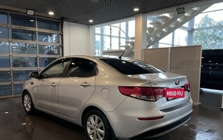 KIA Rio III рестайлинг, 2016 год, 940 000 рублей, 5 фотография