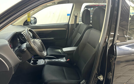 Mitsubishi Outlander III рестайлинг 3, 2014 год, 1 410 000 рублей, 6 фотография