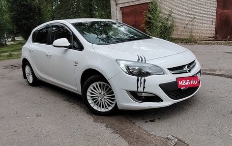 Opel Astra J, 2013 год, 600 000 рублей, 2 фотография