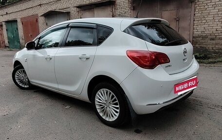 Opel Astra J, 2013 год, 600 000 рублей, 6 фотография