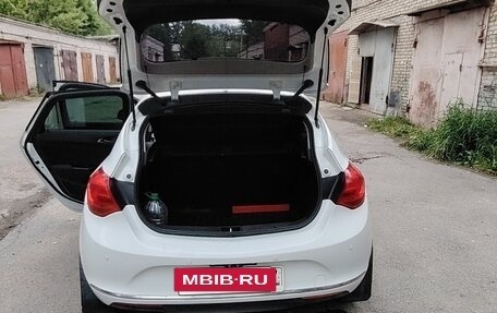 Opel Astra J, 2013 год, 600 000 рублей, 10 фотография
