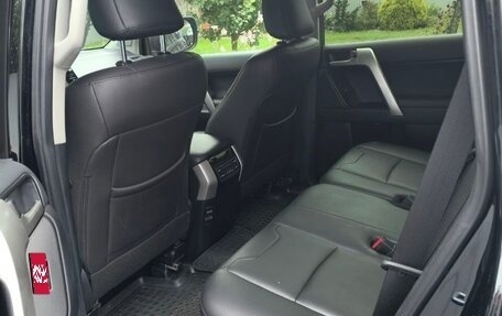 Toyota Land Cruiser Prado 150 рестайлинг 2, 2018 год, 6 000 000 рублей, 6 фотография