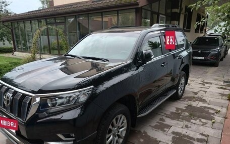 Toyota Land Cruiser Prado 150 рестайлинг 2, 2018 год, 6 000 000 рублей, 8 фотография