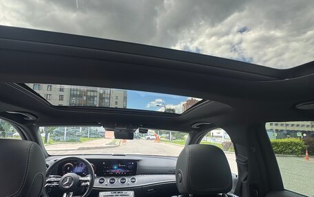 Mercedes-Benz E-Класс, 2021 год, 5 250 000 рублей, 6 фотография